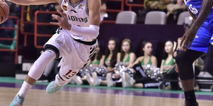 尤其是在对 尤其是在对